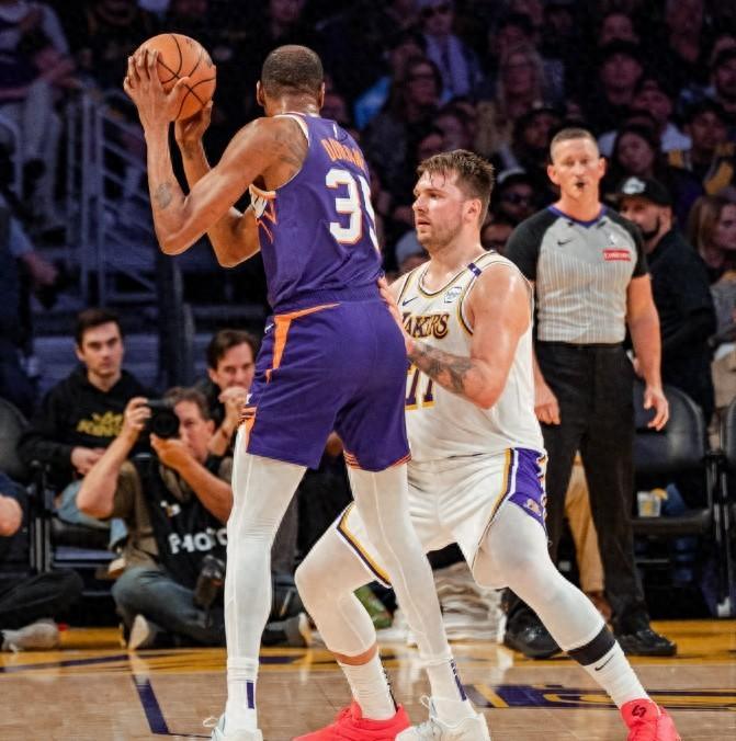 九游娱乐中心-东契奇73分集锦